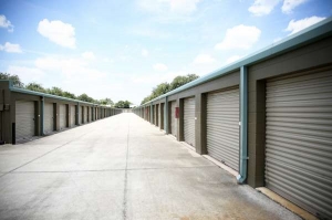 MyNeighborhoodStorageCenter of Oak Ridge - Photo 4