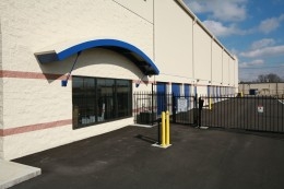 Simply Storage - Castleton  - Photo 2