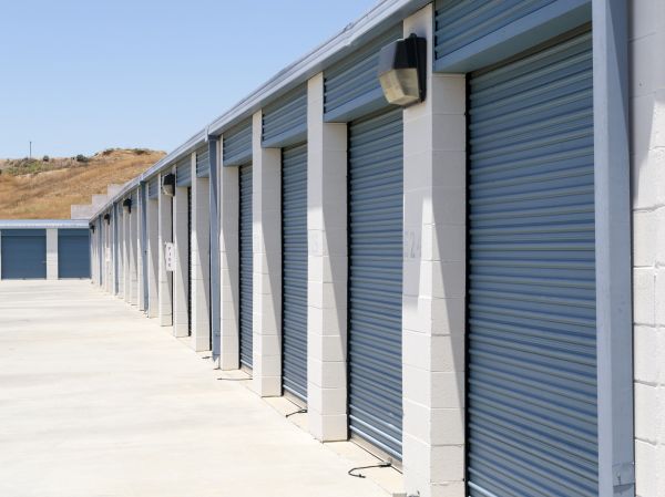 Jefferson Self Storage - 25435 Jefferson Ave
