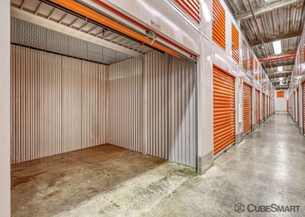 CubeSmart Self Storage - Jamaica - 179-36 Jamaica Ave - 179-36 Jamaica Ave