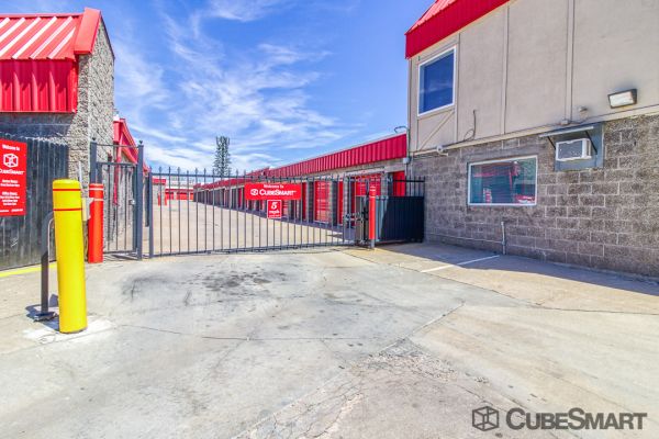 CubeSmart Self Storage - Aurora - 15413 E 18th Ave - 15413 E 18th Ave