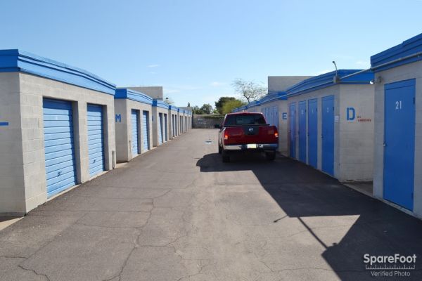 Scottsdale Self Storage - 2929 N 73rd St