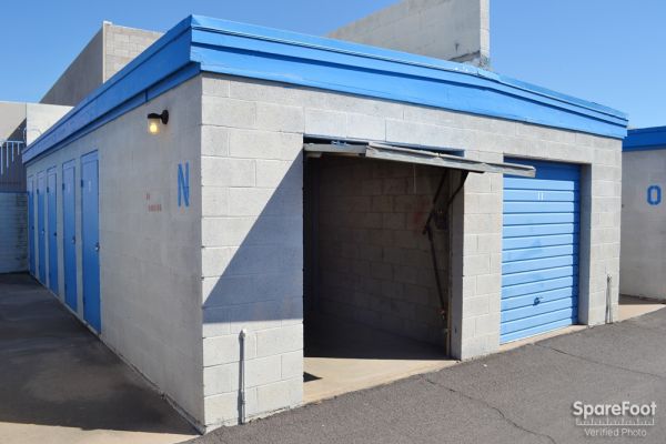 Scottsdale Self Storage - 2929 N 73rd St