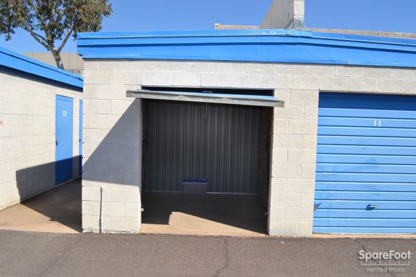 Scottsdale Self Storage - 2929 N 73rd St
