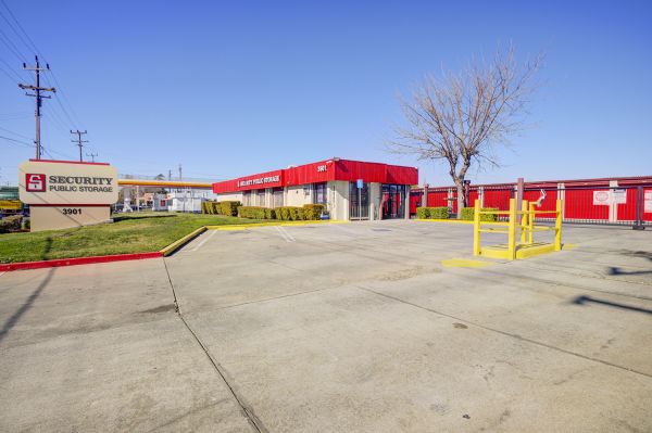 Security Public Storage - 3901 Fruitridge Rd