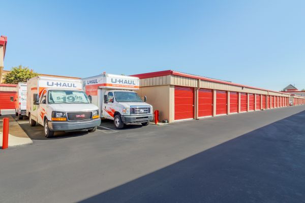 Security Public Storage - 3941 McHenry Ave
