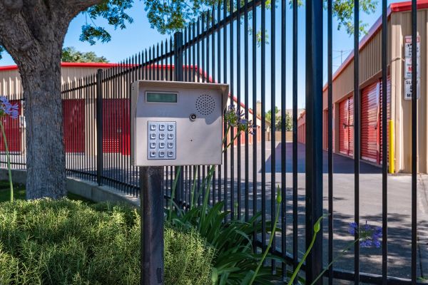 Security Public Storage - 3032 Dale Ct