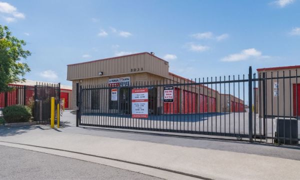 Security Public Storage - 3032 Dale Ct