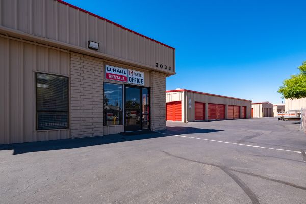 Security Public Storage - 3032 Dale Ct