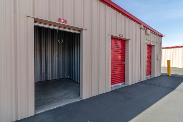 Security Public Storage - 316 E Lathrop Rd