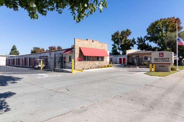 Security Public Storage - 1401 Woodland Ave