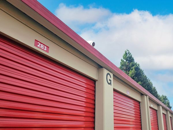 Security Public Storage - 24873 Huntwood Ave
