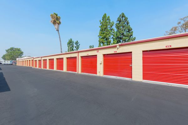 Security Public Storage - 502 Apollo St