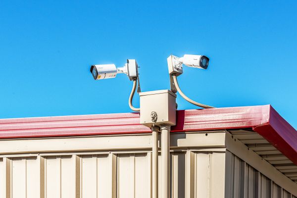Security Public Storage - 39505 Berkey Drive