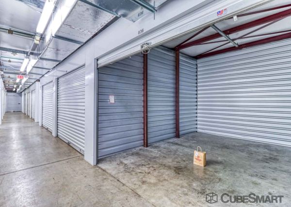 CubeSmart Self Storage - West Palm Beach - 5058 Forest Hill Blvd - 5058 Forest Hill Blvd
