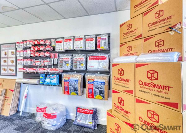 CubeSmart Self Storage - West Palm Beach - 5058 Forest Hill Blvd - 5058 Forest Hill Blvd