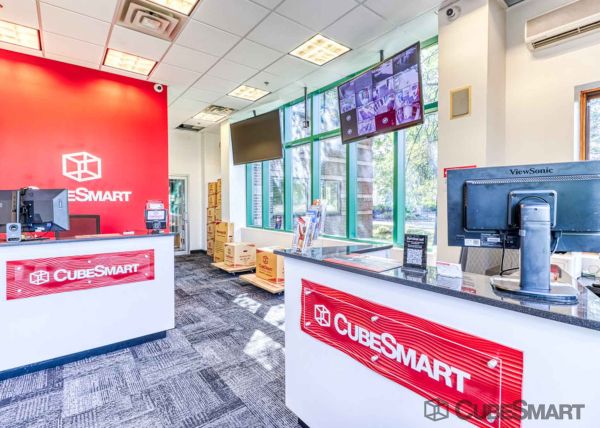 CubeSmart Self Storage - Somerset - 57 Veronica Ave - 57 Veronica Ave