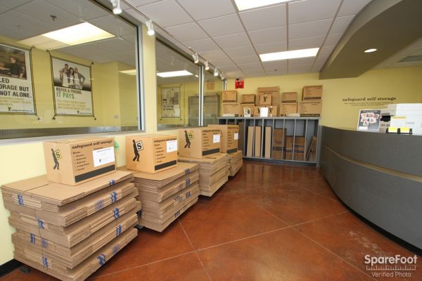 Safeguard Self Storage - Darien - 8131 Lemont Road