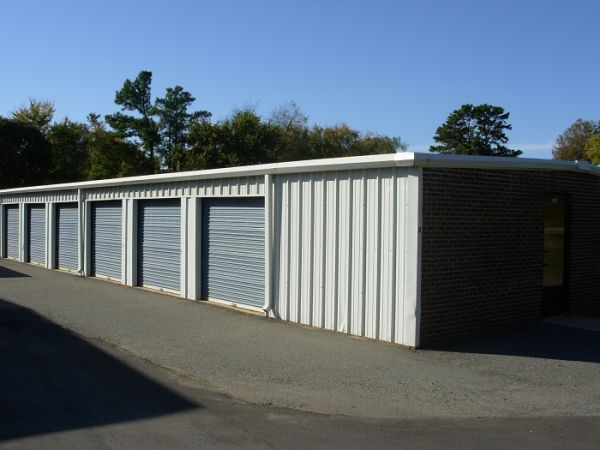 Big Dog Storage - 2608 S Ridge Ave