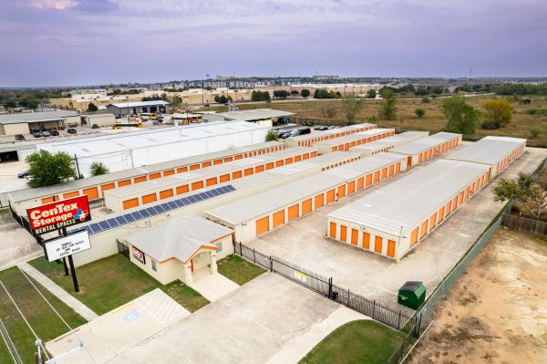 Centex Storage San Marcos - 2409 Interstate 35 Frontage Road
