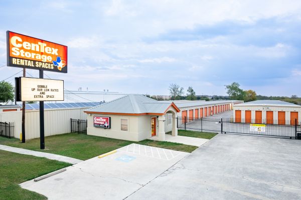 Centex Storage San Marcos - 2409 Interstate 35 Frontage Road