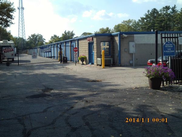 Ameri-Stor Self Storage of Brownsburg - 1410 North Green Street