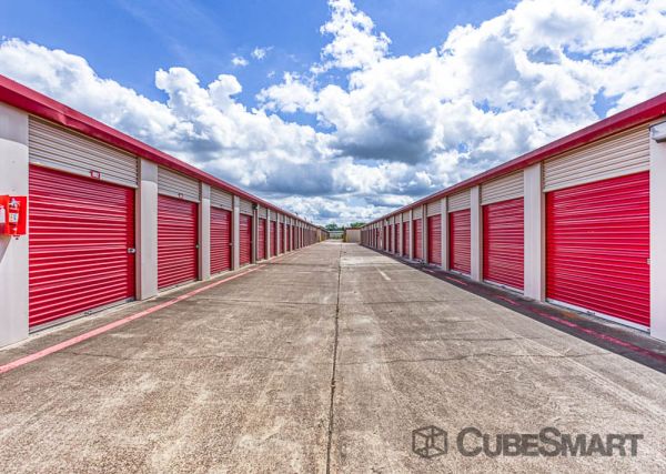 CubeSmart Self Storage - Pearland - 8206 Broadway Street - 8206 Broadway St