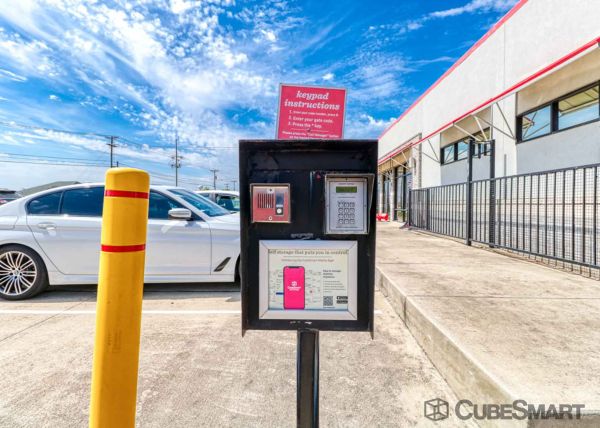 CubeSmart Self Storage - Hutto - 646 West Front Street - 646 West Front Street