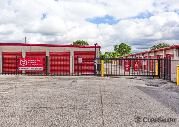 CubeSmart Self Storage - Pearland - 10401 Broadway Street - 10401 Broadway Street
