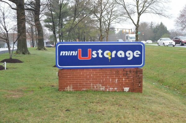 Mini U Storage - Columbia - 9425 Snowden River Pkwy