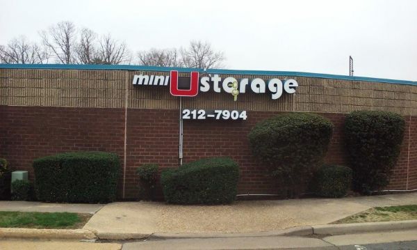 Mini U Storage - Landmark - 500 S Pickett St