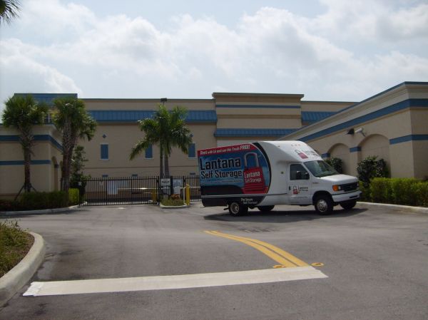 Lantana Self Storage - 1930 Lantana Road