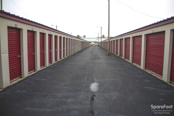 Budget Storage - 6805 Commerce Court