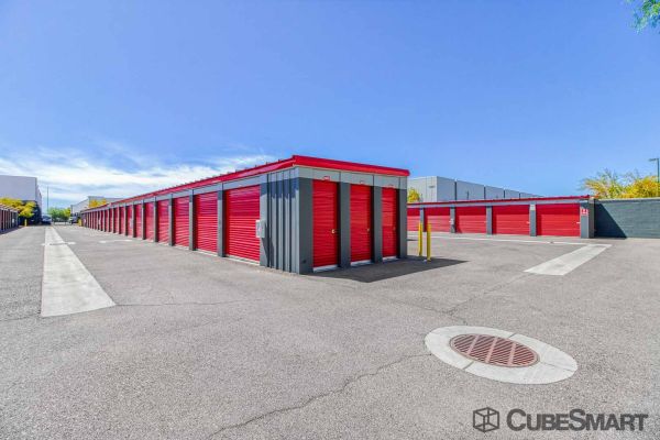 CubeSmart Self Storage - Phoenix - 2680 E Mohawk Ln - 2680 E Mohawk Ln