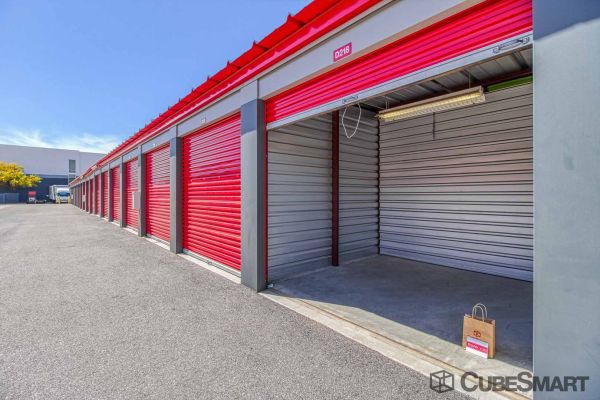 CubeSmart Self Storage - Phoenix - 2680 E Mohawk Ln - 2680 E Mohawk Ln