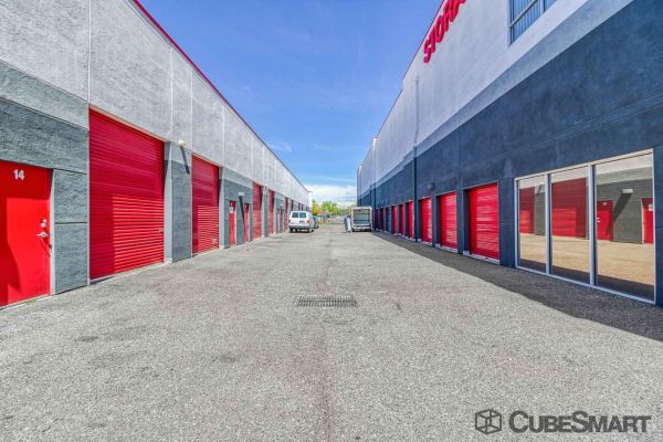 CubeSmart Self Storage - Phoenix - 2680 E Mohawk Ln - 2680 E Mohawk Ln