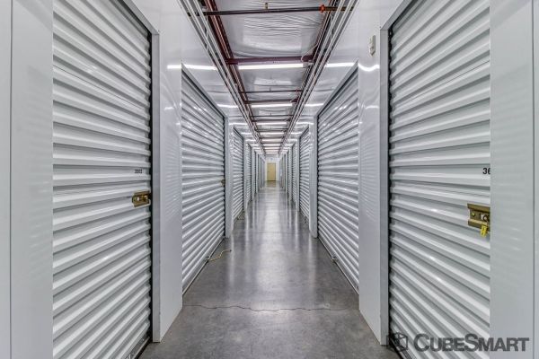 CubeSmart Self Storage - Phoenix - 2680 E Mohawk Ln - 2680 E Mohawk Ln