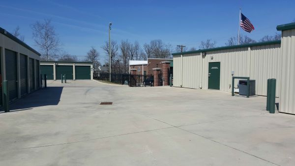 American Flag Self Storage - Mackay Road - 5101 Mackay Road