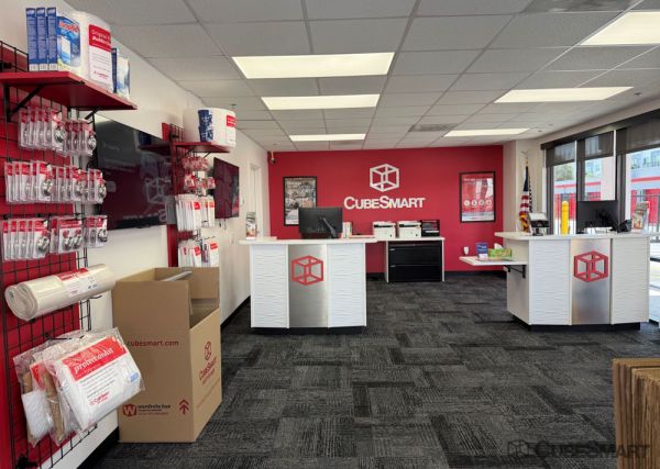 CubeSmart Self Storage - Lake Worth - 1519 N Dixie Hwy - 1519 N Dixie Hwy