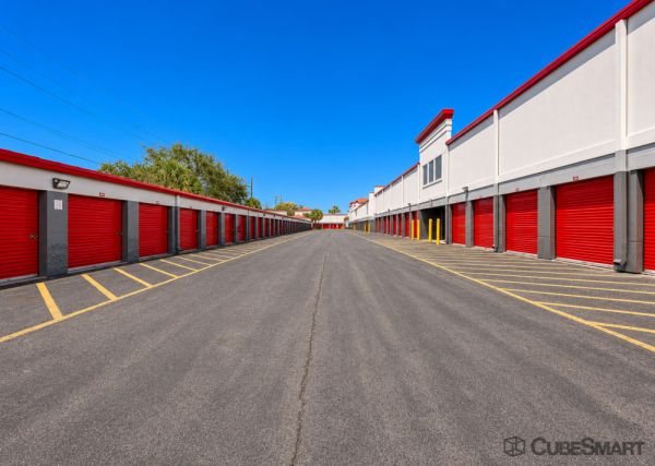CubeSmart Self Storage - Lake Worth - 1519 N Dixie Hwy - 1519 N Dixie Hwy