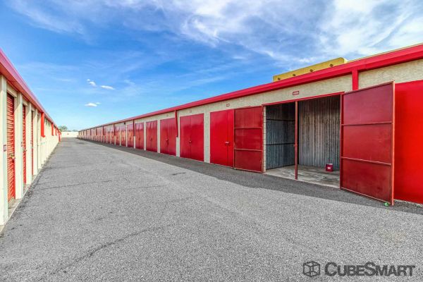 CubeSmart Self Storage - Surprise - 15821 North Dysart Road - 15821 North Dysart Road