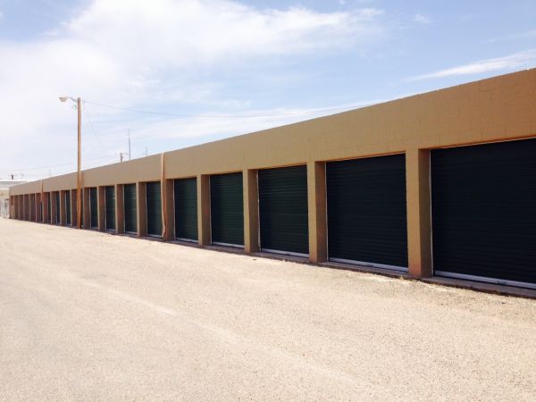 Outa Space Storage - 503 Industrial Avenue