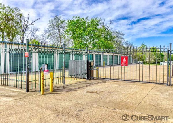 CubeSmart Self Storage - Tyler - 3016 W Gentry Pkwy - 3016 W Gentry Pkwy
