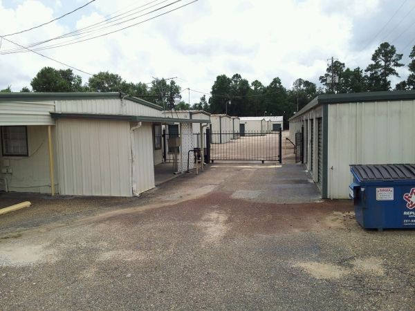 Mr. P's Storage Facility- Theodore- 5809 Larue Steiner Road - 5809 Larue Steiner Road