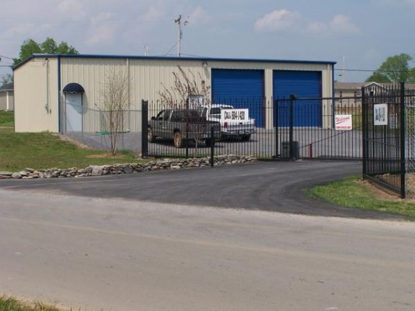 Advantage Self Storage - 928 Sevier Street