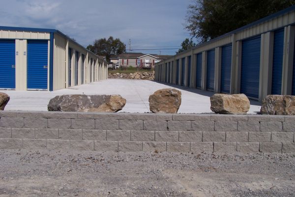 Advantage Self Storage - 928 Sevier Street