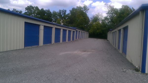 Advantage Self Storage - 928 Sevier Street