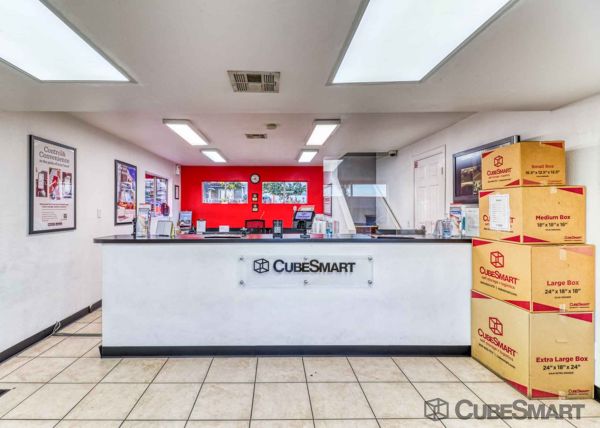 CubeSmart Self Storage - Ontario - 1372 East 5th Street