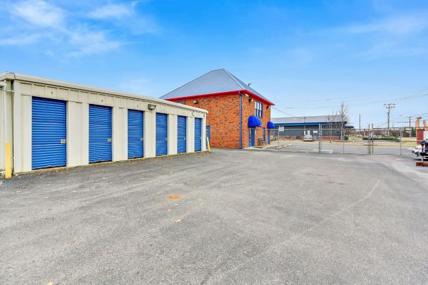 US Storage Centers - Murfreesboro - 136 River Rock Boulevard - 136 River Rock Boulevard