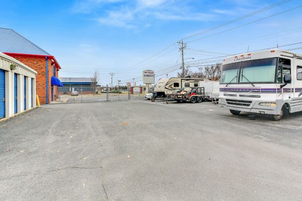 US Storage Centers - Murfreesboro - 136 River Rock Boulevard - 136 River Rock Boulevard